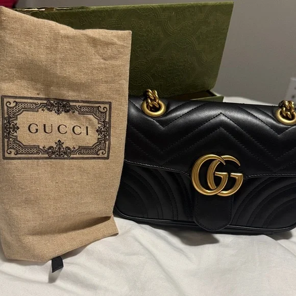 Gucci GG Marmont Black Quilted Shoulder Bag with Gold Chain - Picture 10 of 10